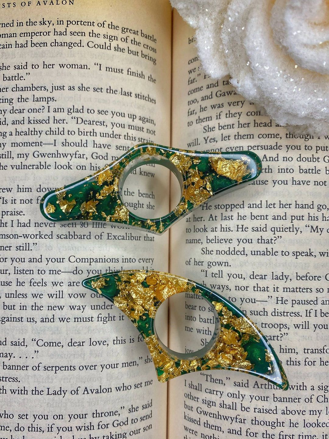 Holly Grove Book Holder