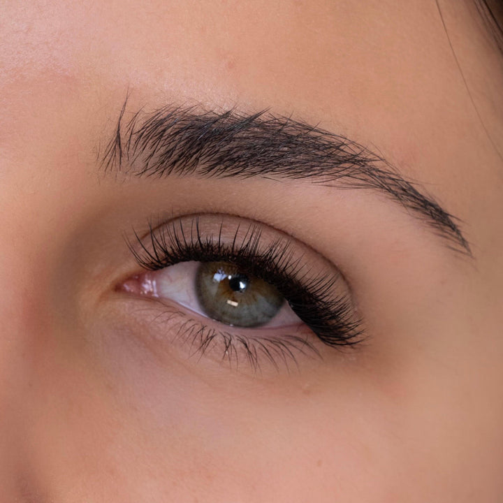 Moderate Cat Eye Lash