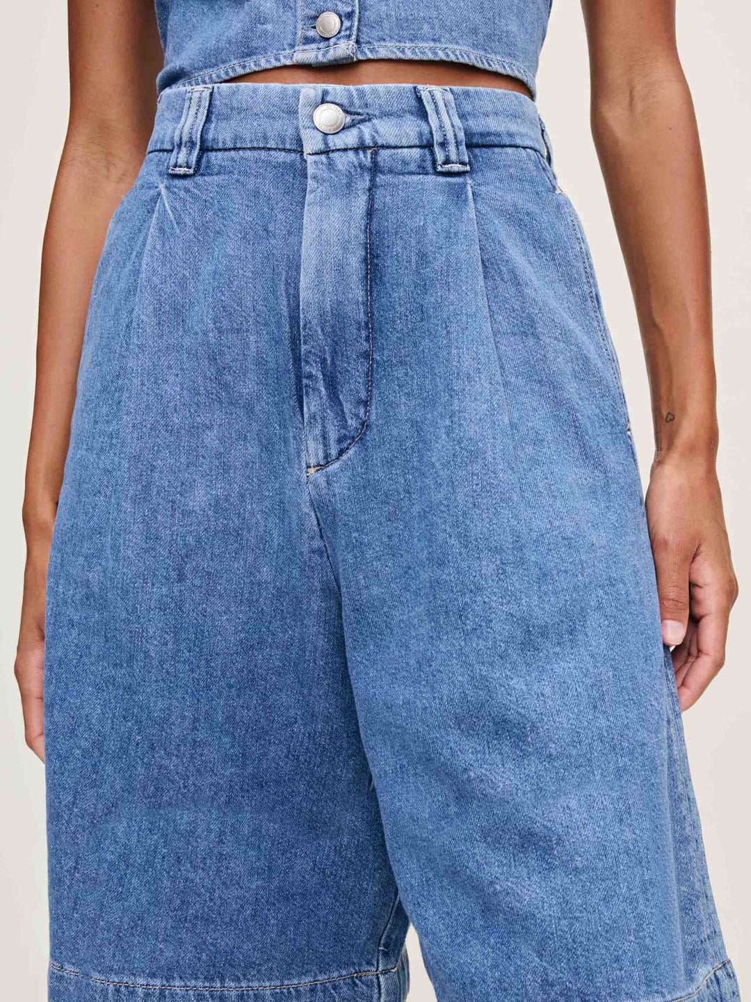 Hepburn Short