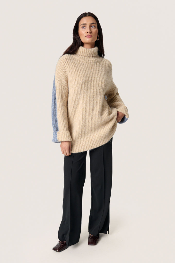 Pleoni Highneck Pullover