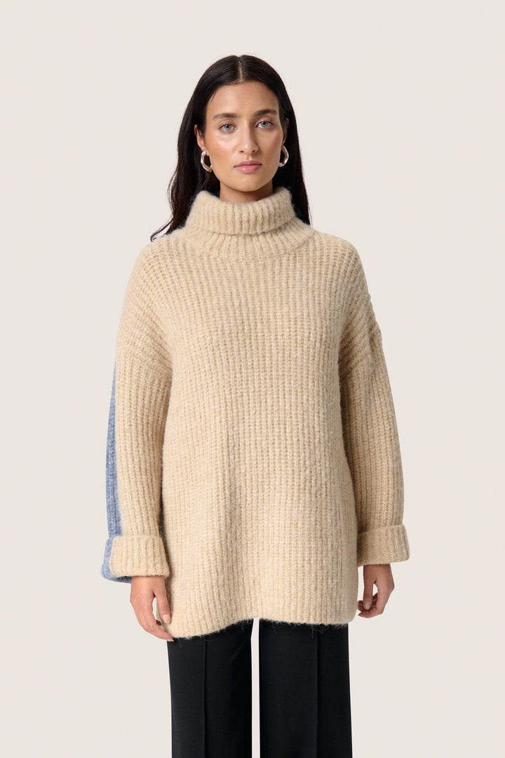 Pleoni Highneck Pullover