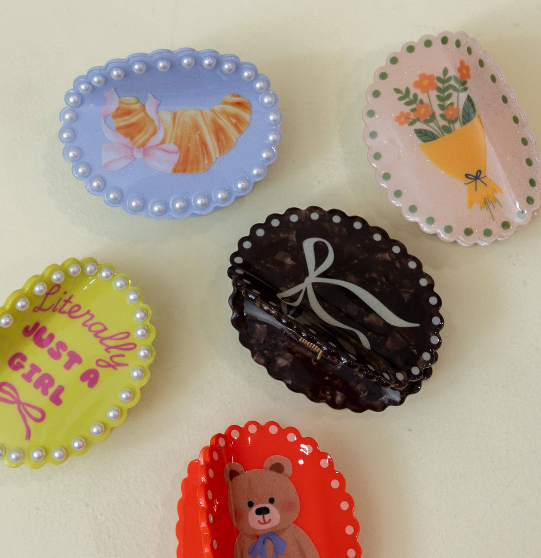 Framed Eclectic Claw