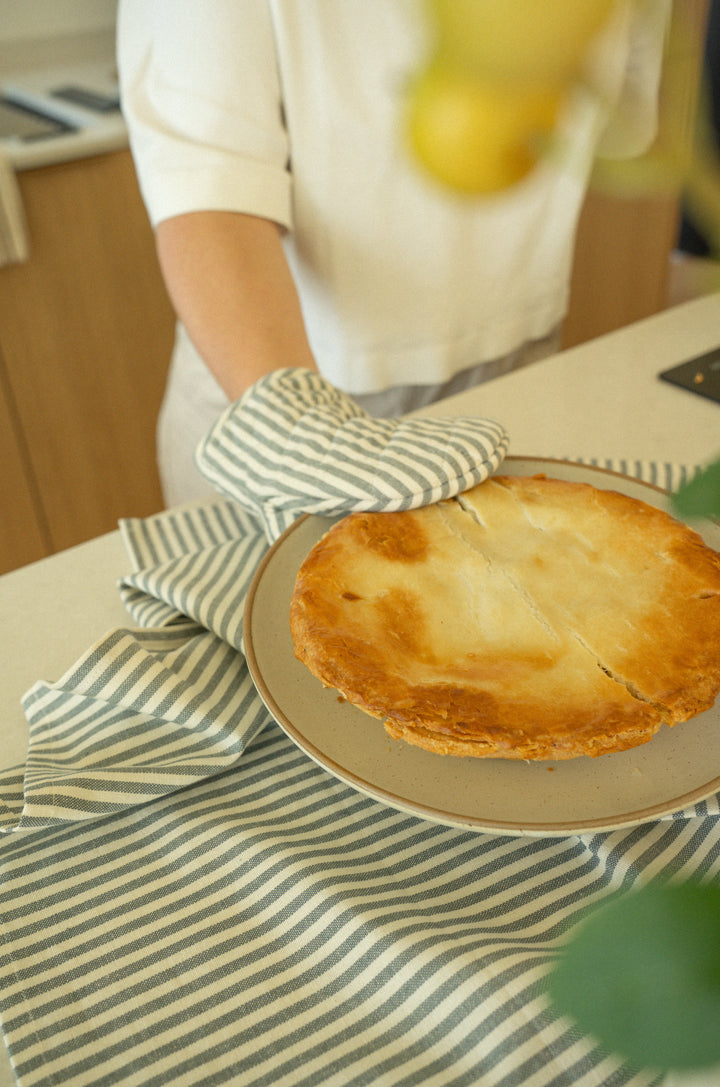 Hampton Stripe Oven Mitt Slate Grey