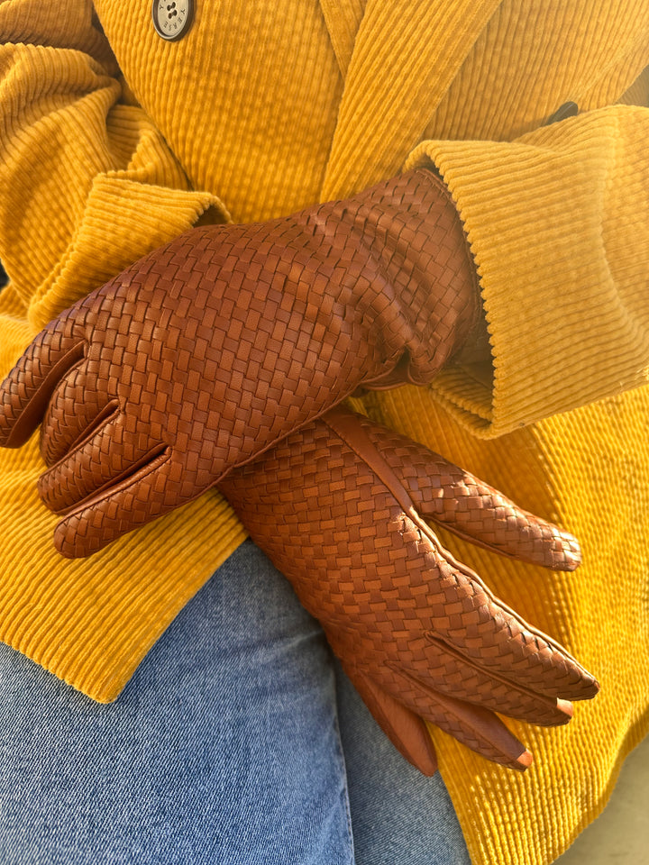 Adeline Glove