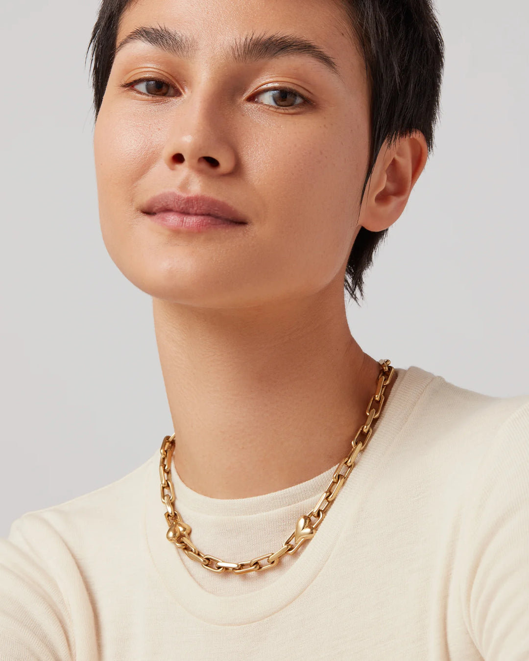 Art Heart Chain Necklace – Ma Maison + Co. Art Heart Chain Necklace – Ma Maison + Co.