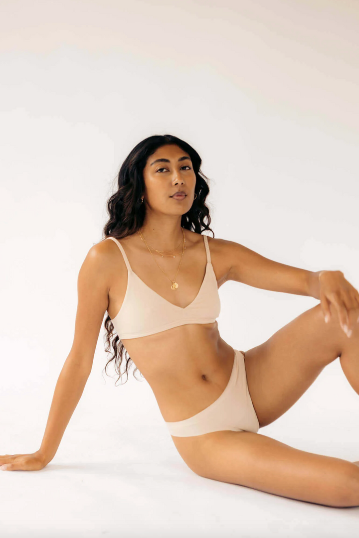 Seamless Low-Mid Rise Thong