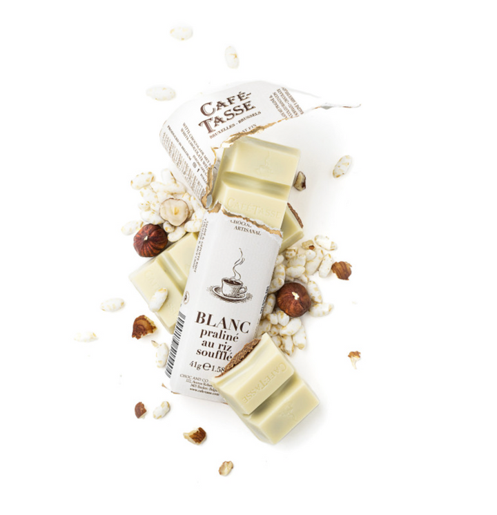 White chocolate bar with praline and puffed rice