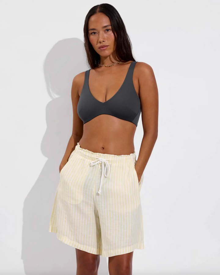 Getaway Short 9"
