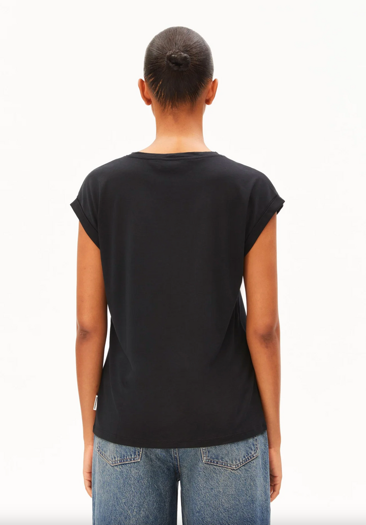 Jilaana T-Shirt
