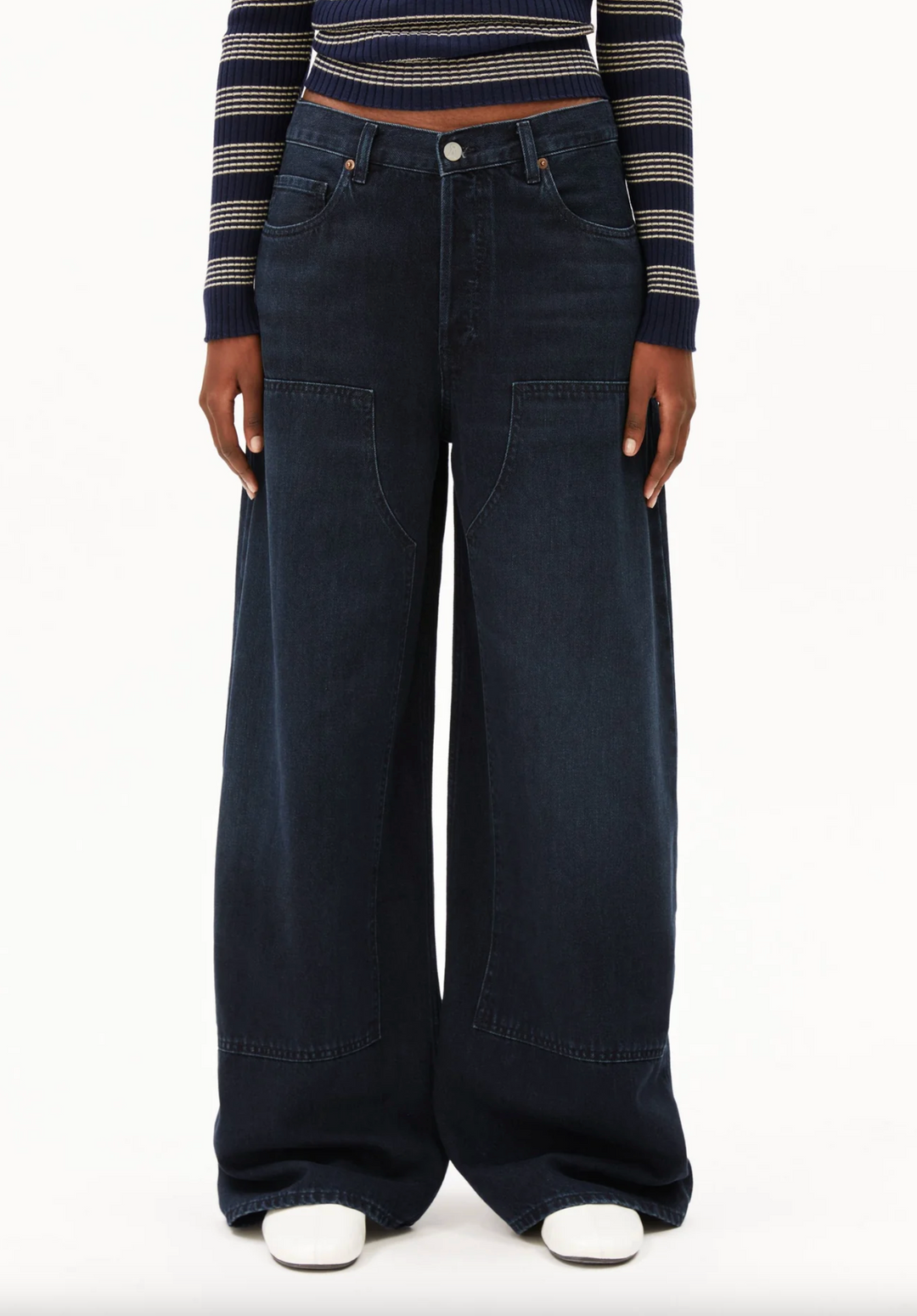 Aalthea Mid Waist Barrel Jean
