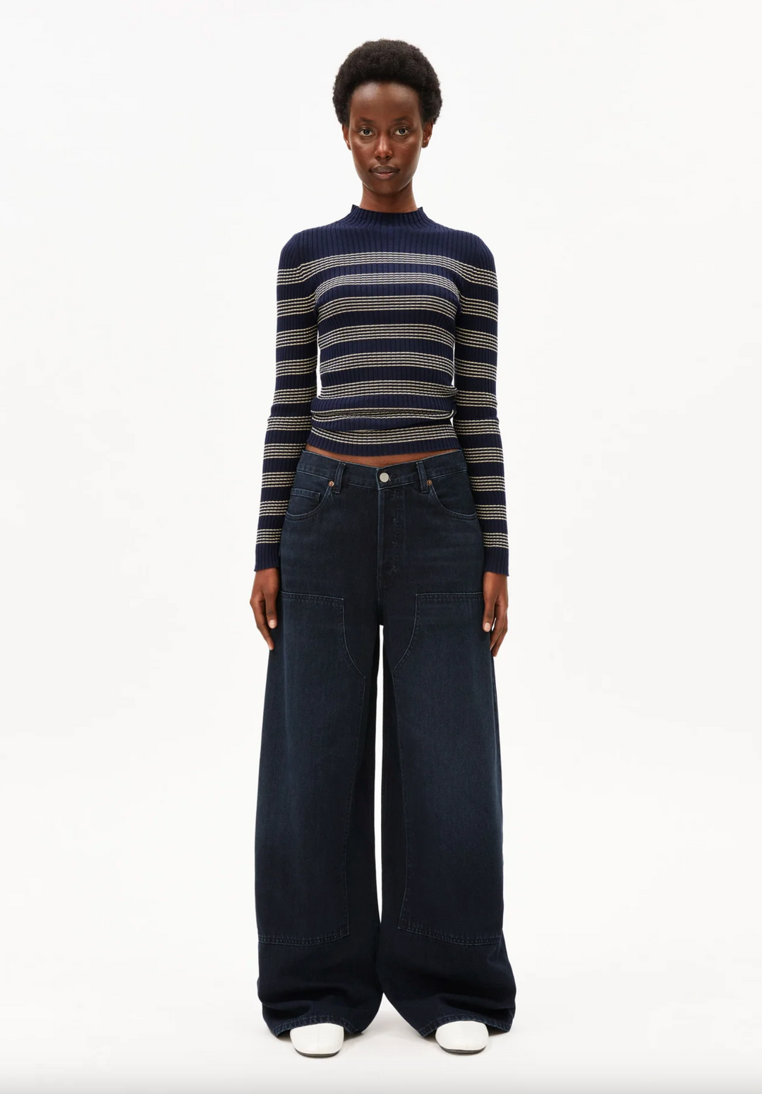 Aalthea Mid Waist Barrel Jean