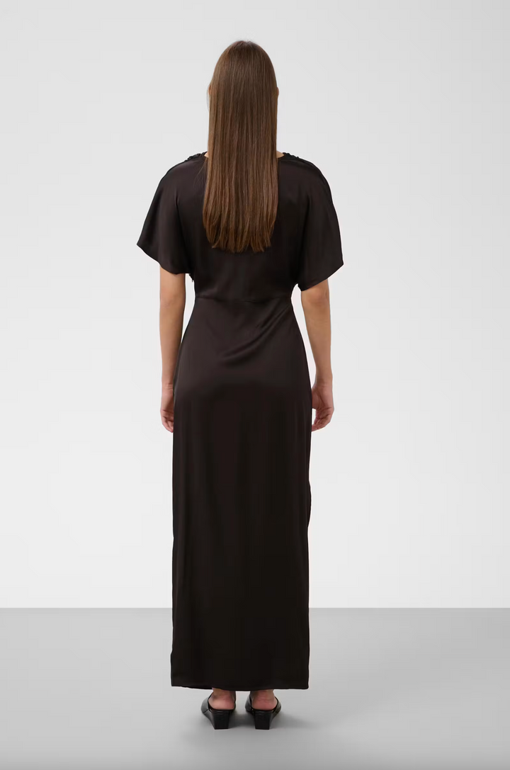 Evilia Dress