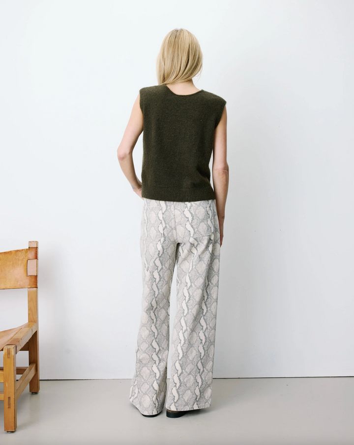 Nars Cardigan